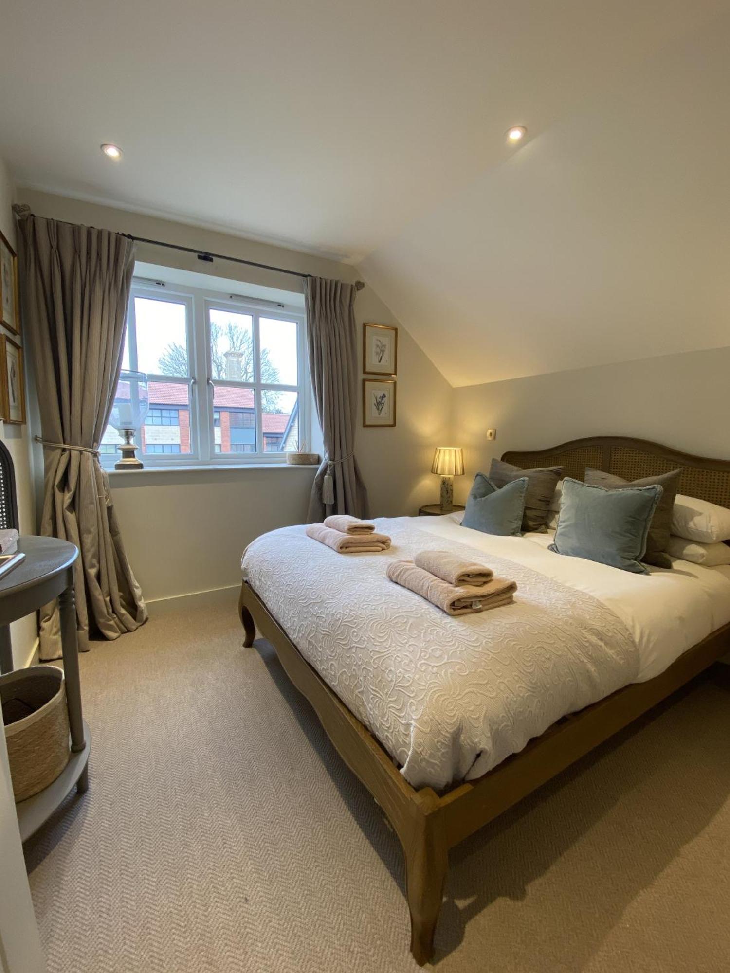 Apartamento Walcot Yard With Parking, Bath Keys Exterior foto